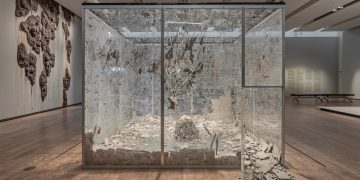 RAW at Gardiner Museum, Toronto, 2020. All photos by Toni Hafkenscheid.