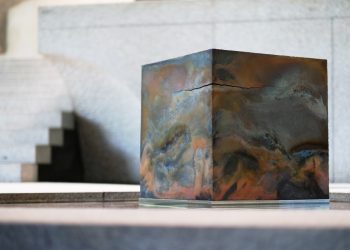 Tomonari Hashimoto ceramic artist