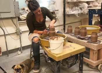 la mano pottery classes