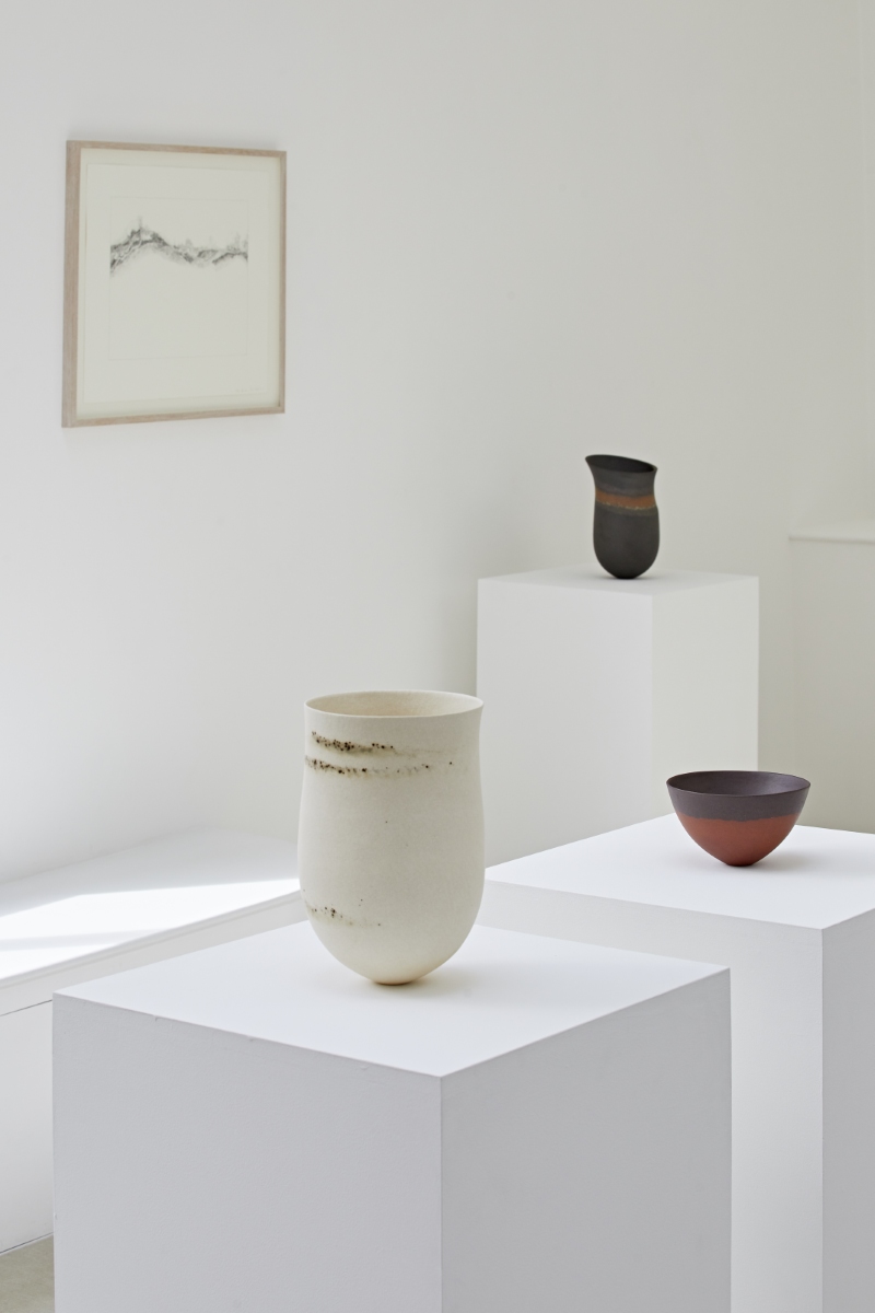 Jennifer Lee Ten Pots At Erskine Hall Coe London Ceramics Now jennifer-lee-ten-pots-at-erskine-hall-coe-london-ceramics-now