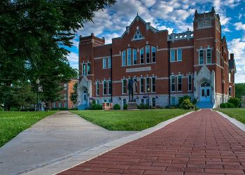 Art Instructor in Ceramics at Iowa Wesleyan University