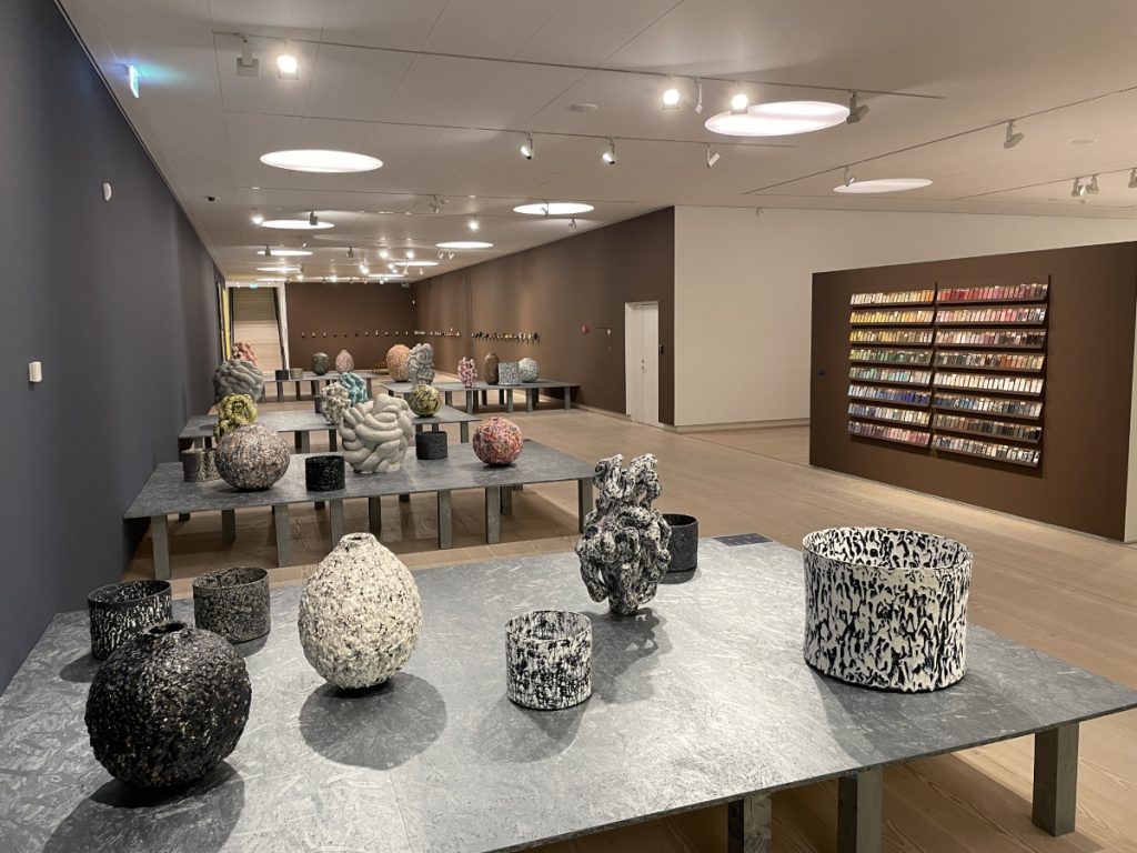 アート・デザイン・音楽 TERRE DE FER COLLECTIONS DE CERAMIQUE Terre de fer: Collections de céramique française : BLANCHE PATINE