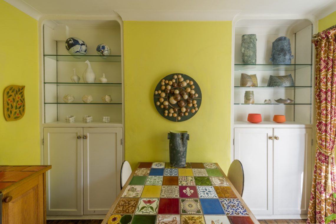 Crossings an exhibition of contemporary Irish ceramics at The Ceramic