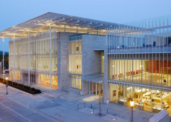 Tenure-Track Assistant Professor in Ceramics at the School of the Art Institute of Chicago (SAIC)