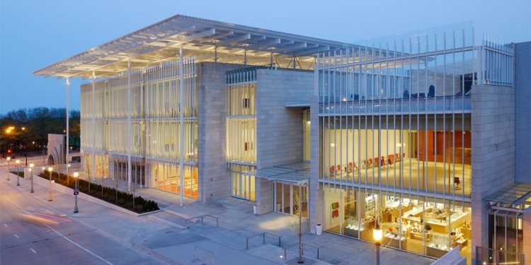 Tenure-Track Assistant Professor in Ceramics at the School of the Art Institute of Chicago (SAIC)