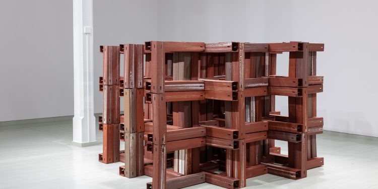 The week’s news in the ceramic art world – November 20, 2025