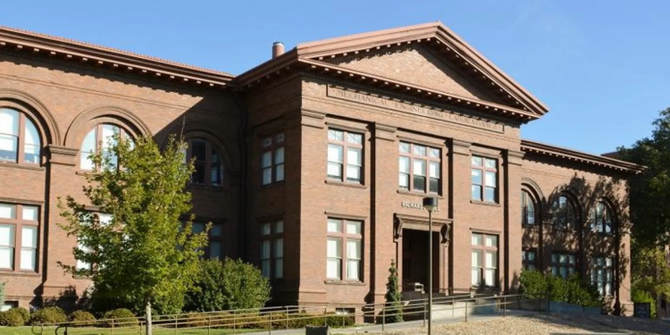 Assistant Professor – Ceramics at University of Nebraska-Lincoln