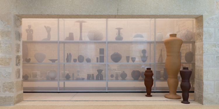 Ceramics at Musée des Arts décoratifs et du Design de Bordeaux
